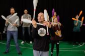 Занятия по акробатике и жонглированию